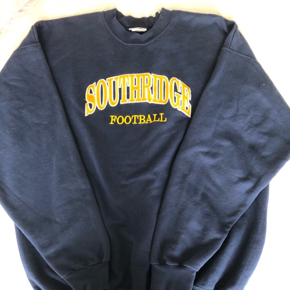 Selling these vintage sweatshirt